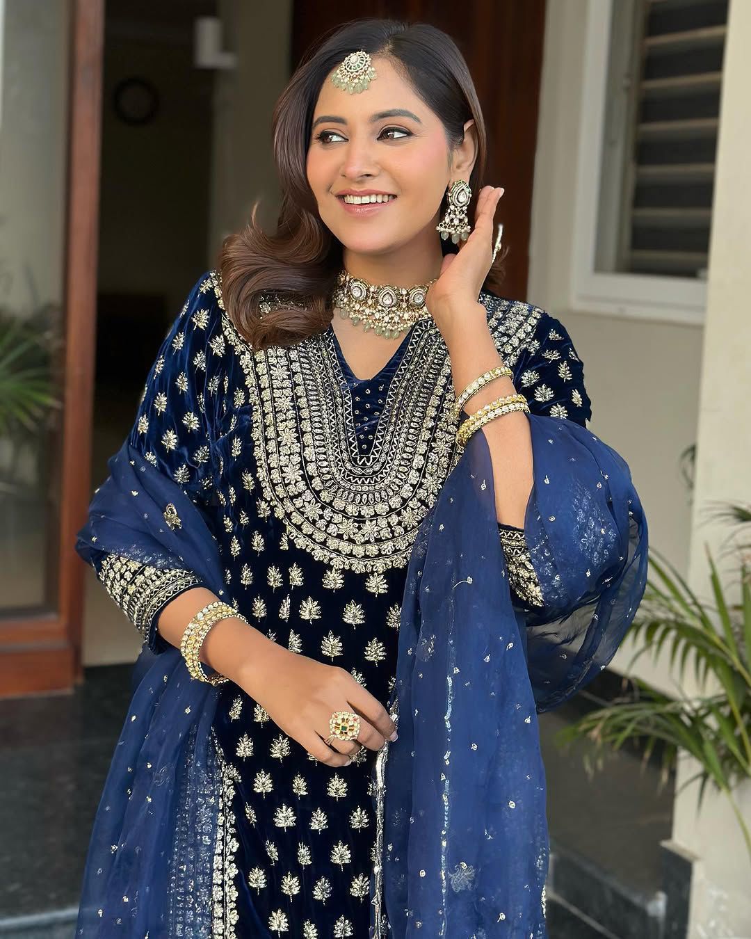 Velvet Plazzo Kurta Set with Zari Embroidery